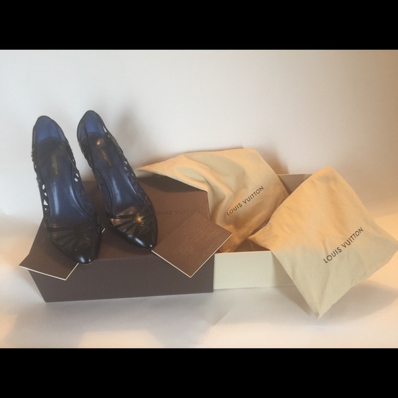 Louis Vuitton 37 1/2 - Picture 1 of 7